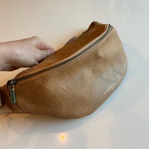 Azaria NWT Amie Fanny pack in Tan